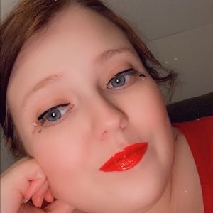 Meet your Posher, Alisha